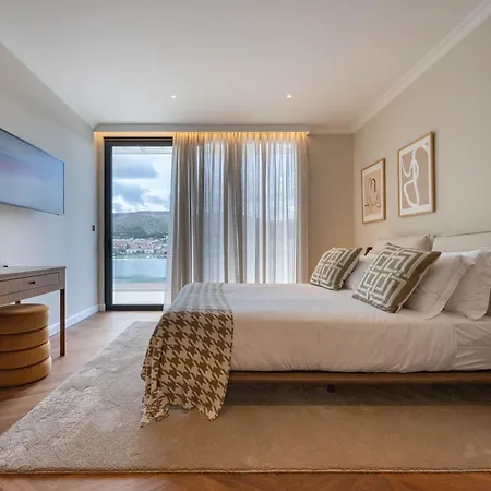 Seaside By Brown Villa Trogir