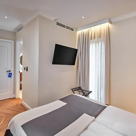 Seaside By Brown * Trogir