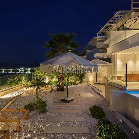 Seaside By Brown Villa Trogir