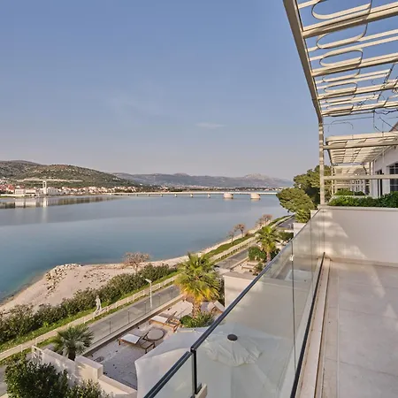 Villa Seaside By Brown Trogir
