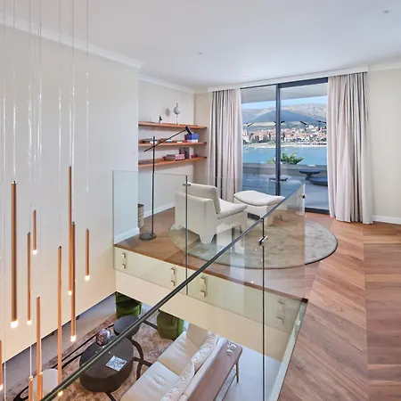 Seaside By Brown *