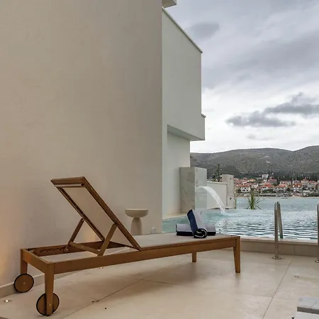Villa Seaside By Brown
