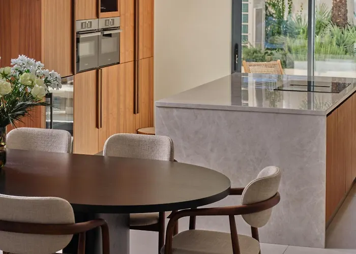 Seaside By Brown Vila *