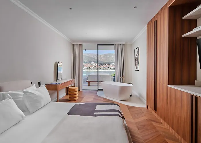 Seaside By Brown Vila