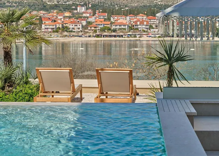 Vila Seaside By Brown Trogir