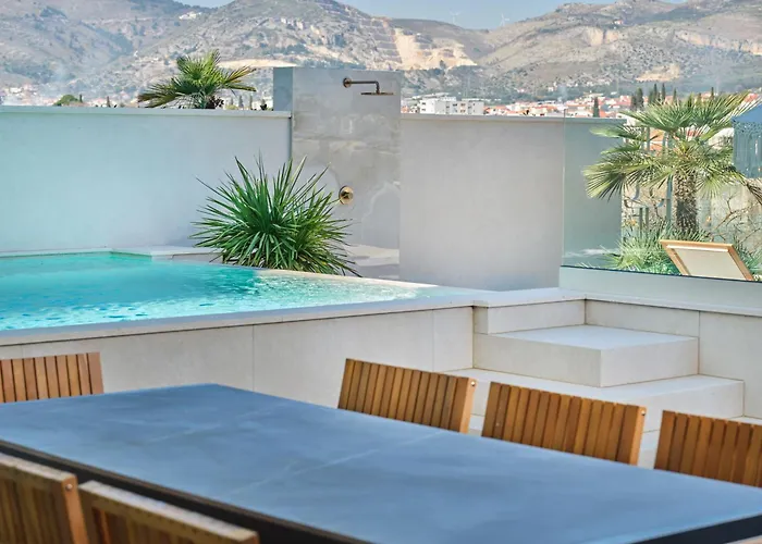 Seaside By Brown Villa *