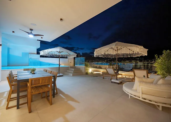 Vila Seaside By Brown Trogir