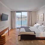 Seaside By Brown تروغير