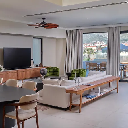 Seaside By Brown Villa *