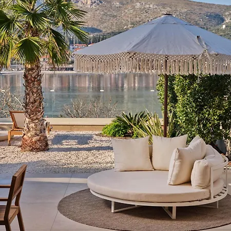 Villa Seaside By Brown *