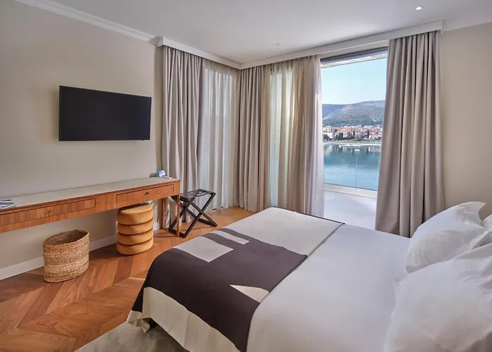 Villa Seaside By Brown Trogir